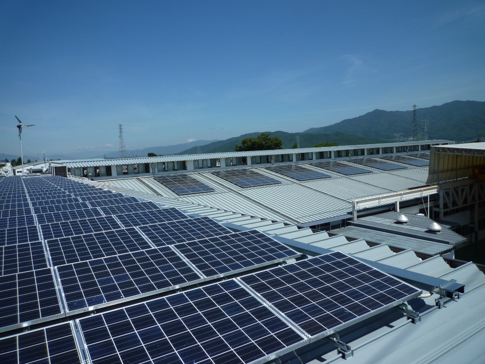 太陽光発電のメリットとデメリット 工場や倉庫に導入するなら今